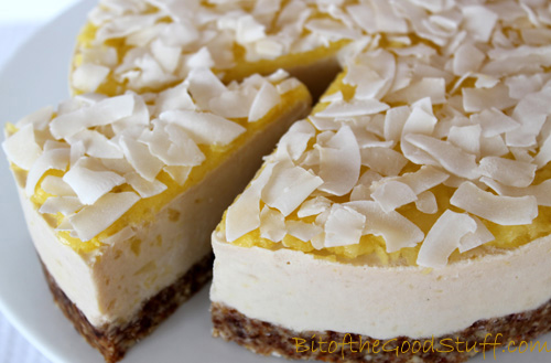 Pina Colada 'Cheese' Cake #Dairyfree #Glutenfree #Vegan