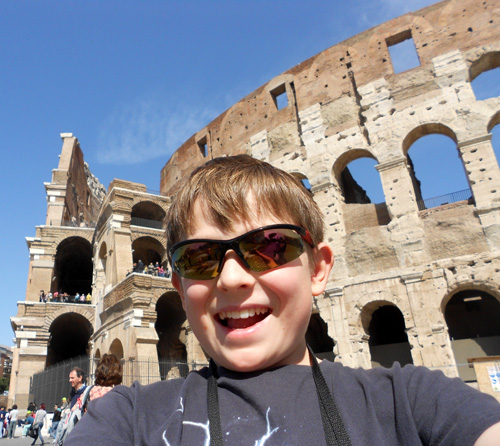 Colosseum Lil L Selfie