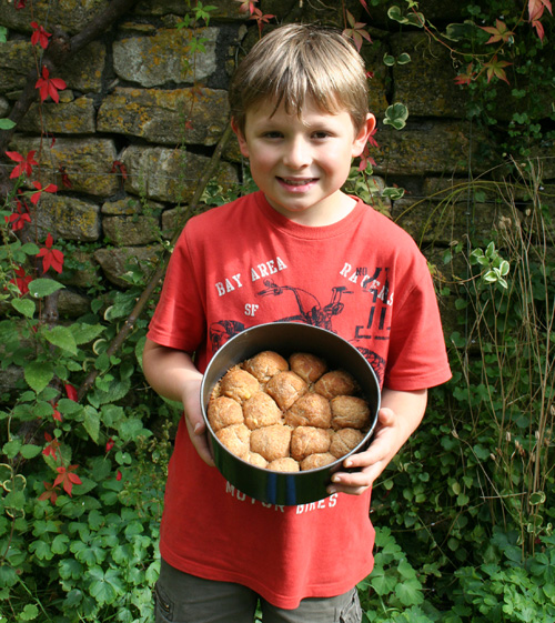 Lil L & Monkey Bread