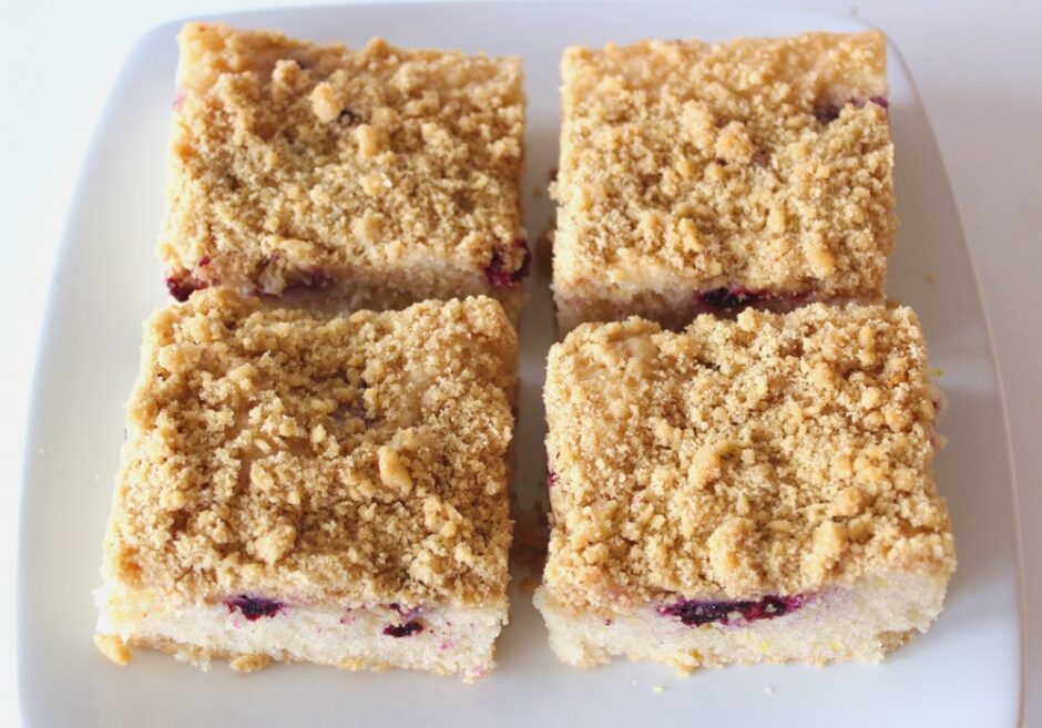 Vegan Lemon Berry Crumble Bar