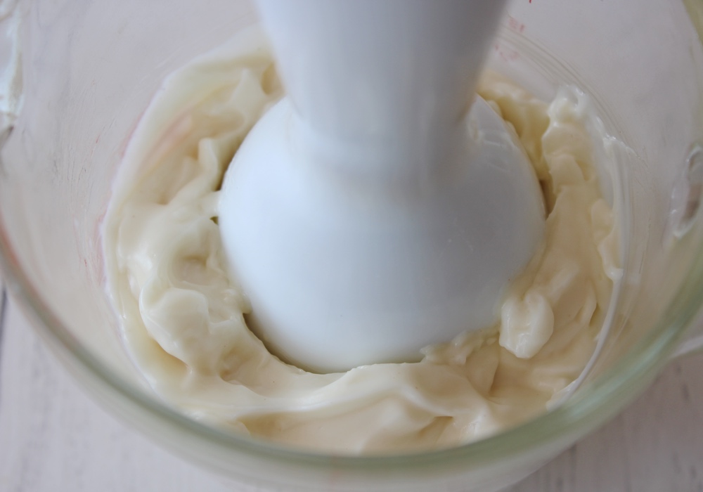 Quick and Easy Vegan Home-Made Mayonnaise