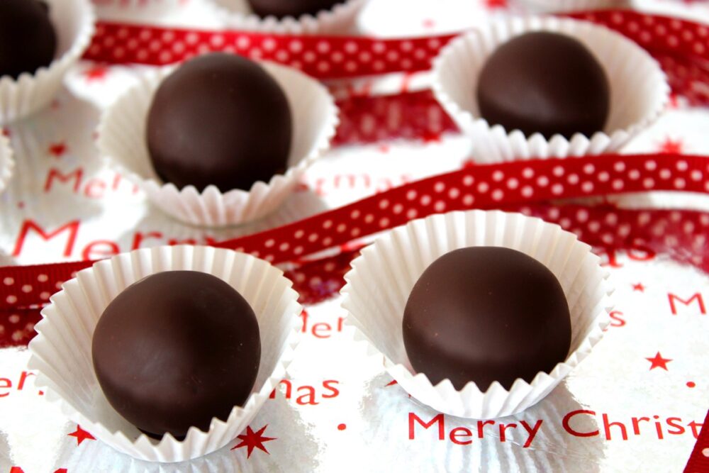 Vegan Chocolate Cranberry Truffles