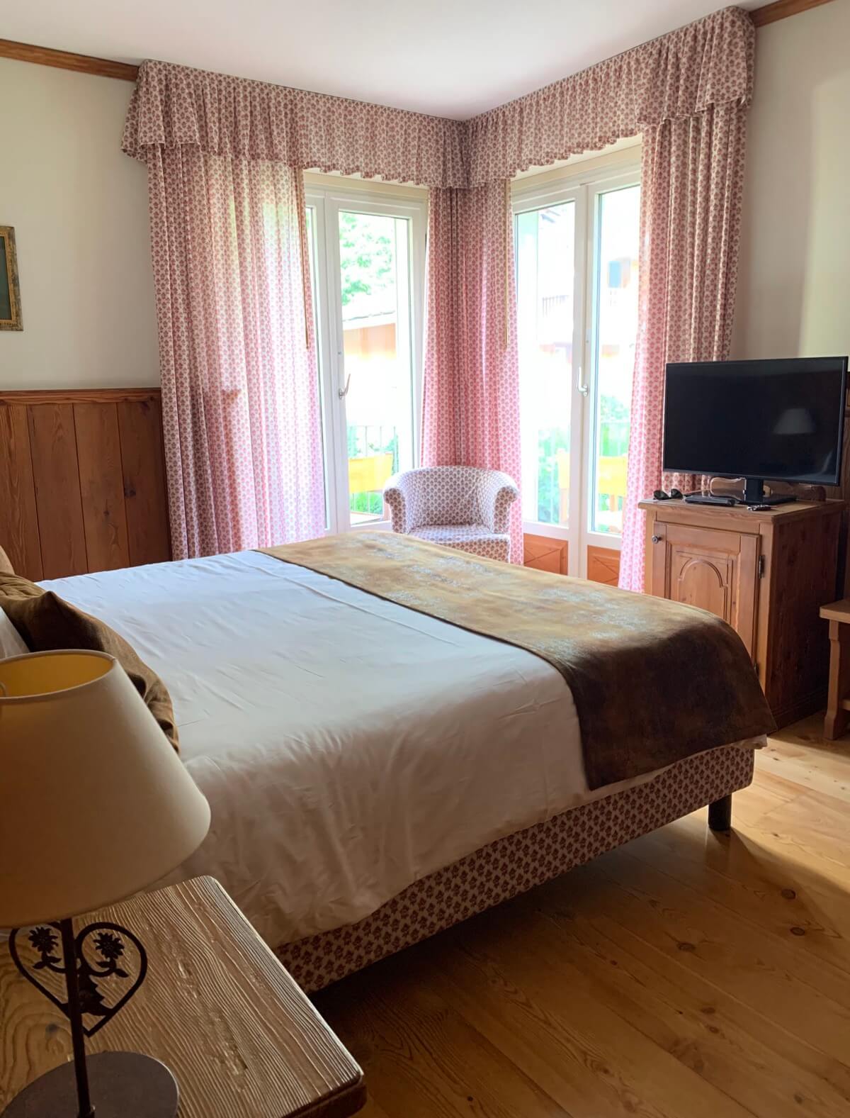 Our elegant bedroom in the Hotel Bouton d'Or, Courmayeur