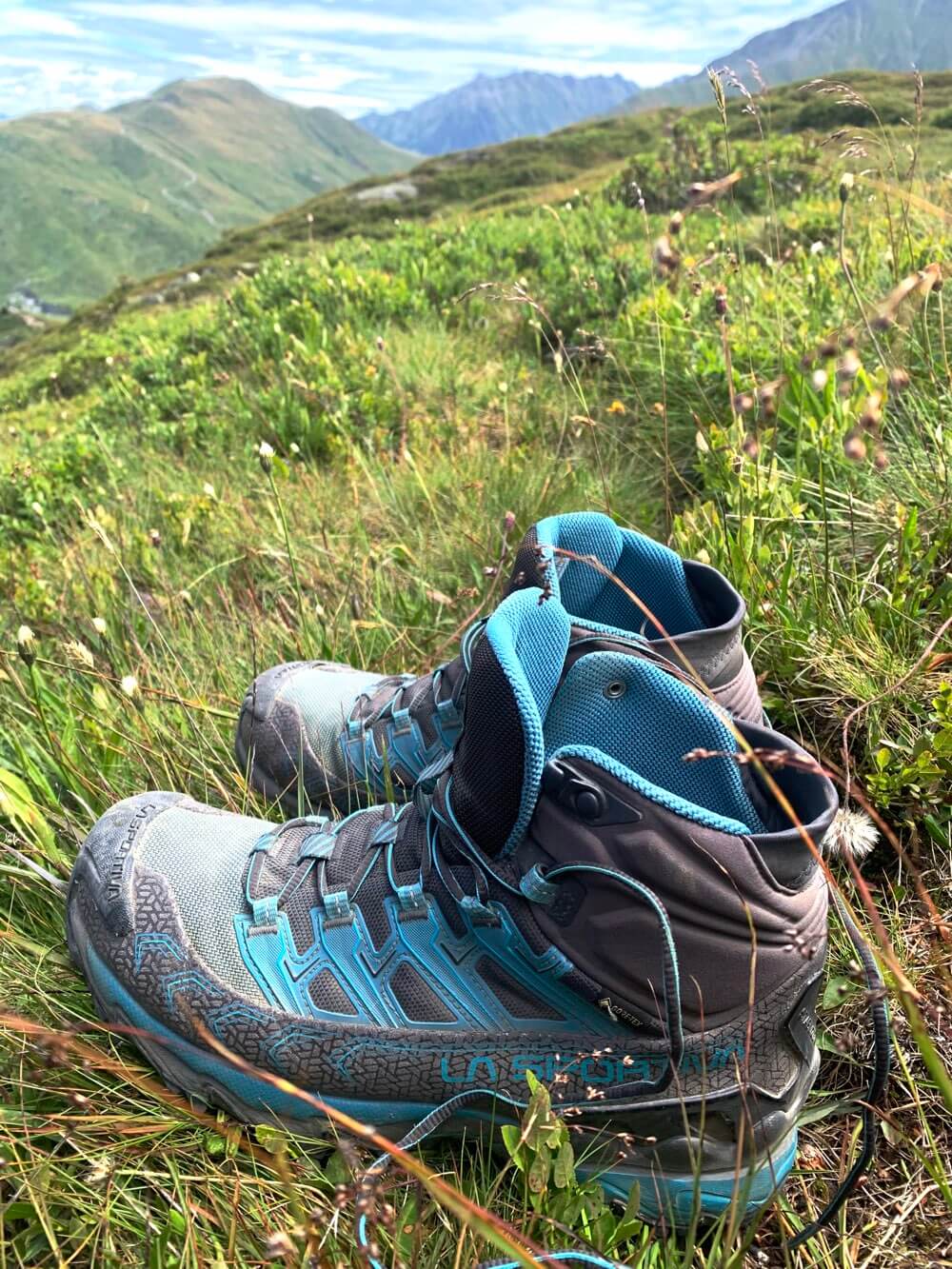 La Sportiva Women’s Ultra Raptor II Mid Gore-Tex (Wide Fit) Hiking Boot